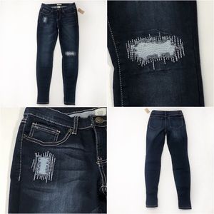 Mudd Dark Wash Jeans Size 5 NWT